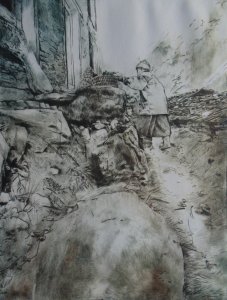 Donna che riporta patate in casa